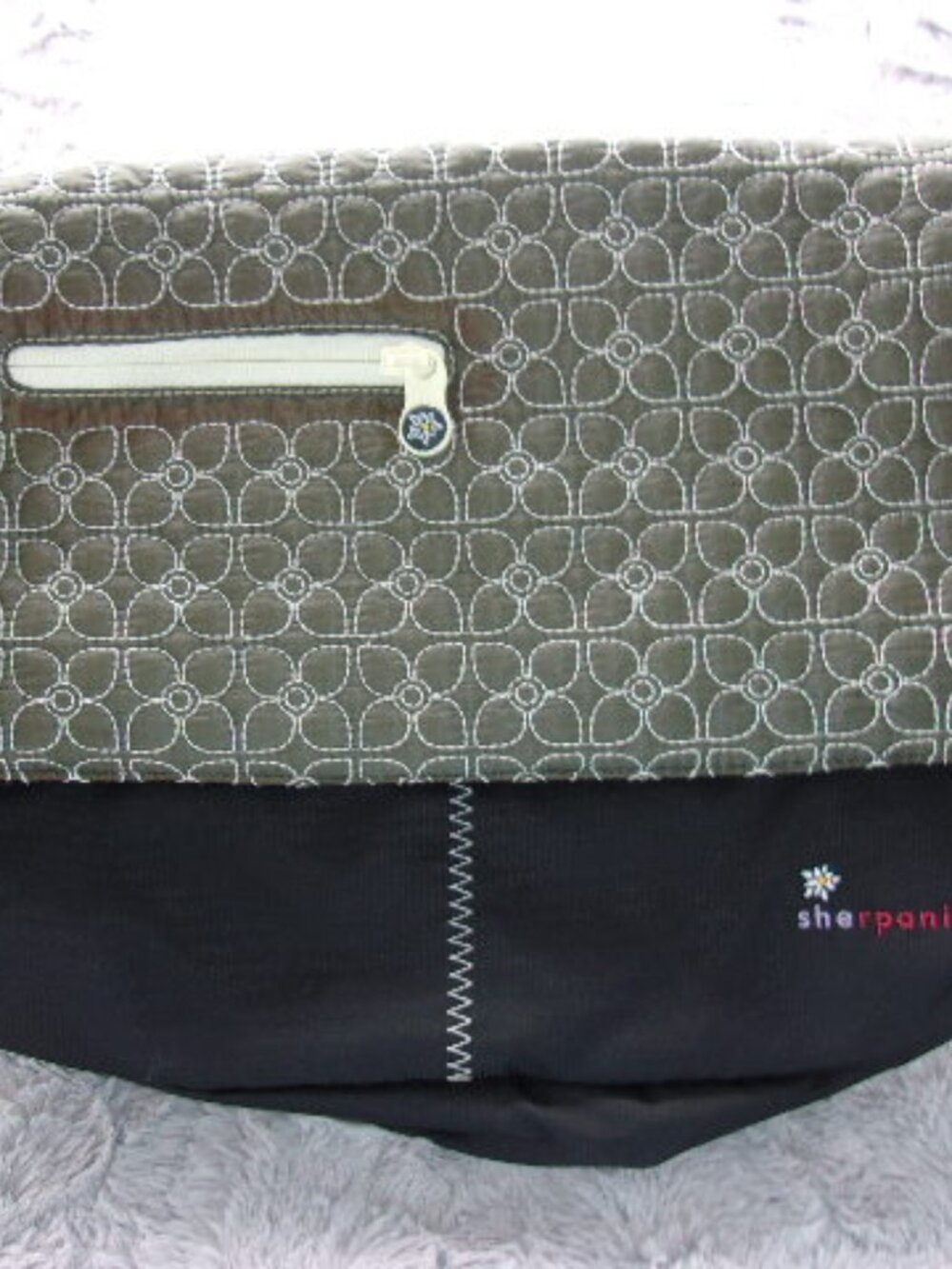 E-273 SHERPANI MESSENGER BAG